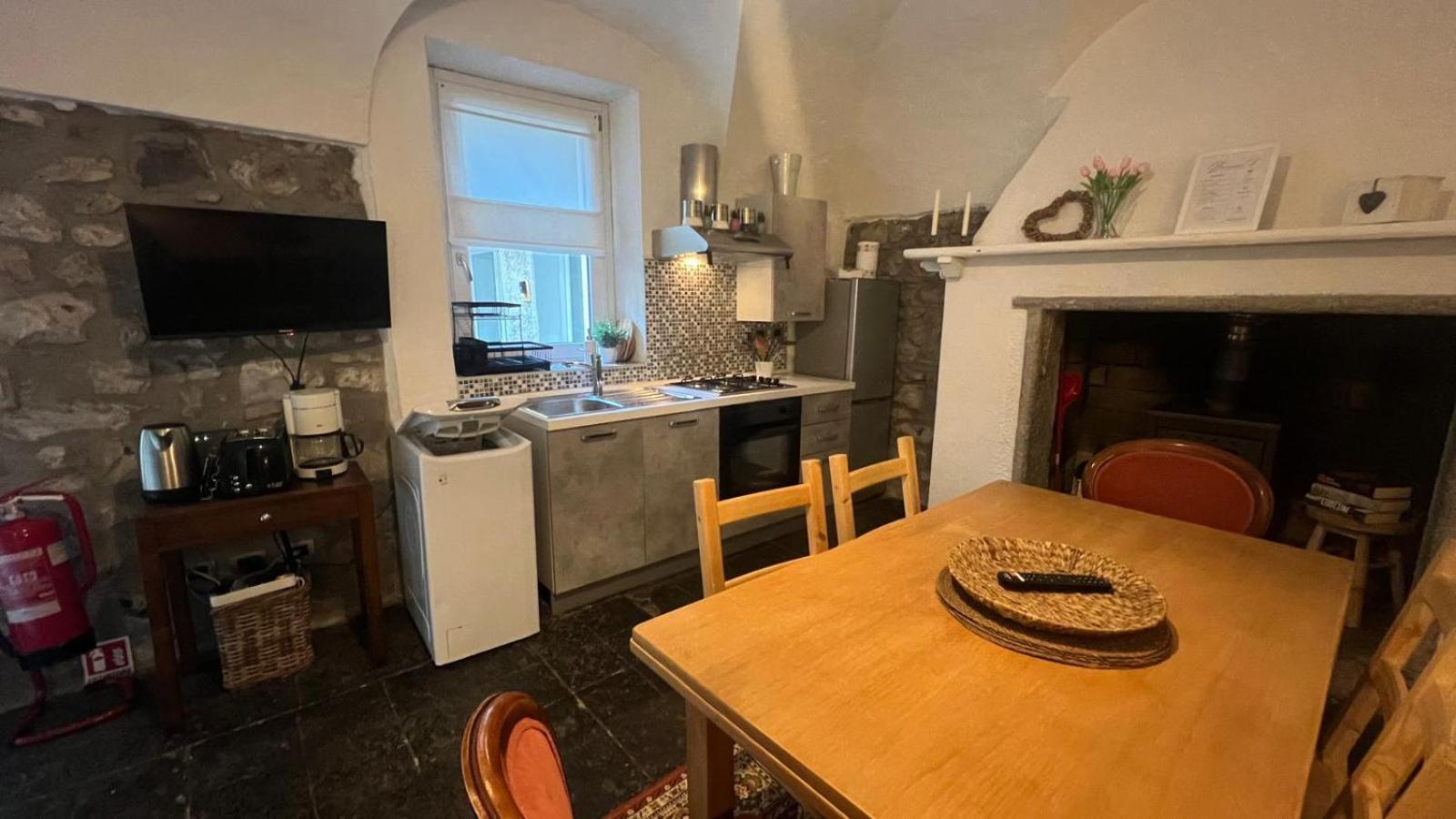 Casa Caterina Leilighet Lezzeno Eksteriør bilde